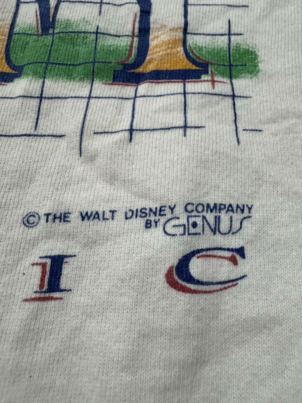 Vintage 90s Goofy Classic Disney Genus Sweatshirt USA Made Applique White Size M - Picture 4 of 10
